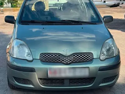 Gebraucht Toyota Yaris 70 PS (51 kW) 2004 Grün Kleinwagen