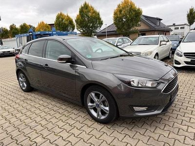 Gebraucht Ford Focus Titanium 125 PS (91 kW) 2016 Grau Limousine