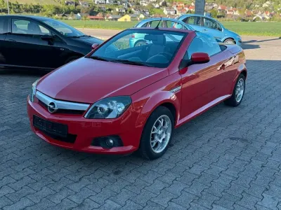 Gebraucht Opel Tigra 125 PS (91 kW) 2005 Rot Cabrio
