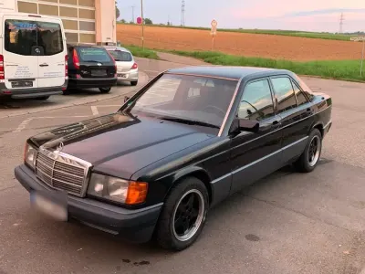 Brugt Mercedes 190 122 HK (89 kW) 1992 Sort Sedan