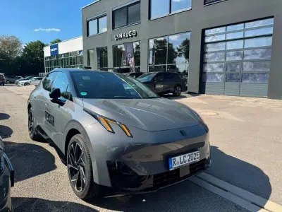 Gebraucht Lynk & Co 02 200 kW (272 PS) 2026 Grau SUV