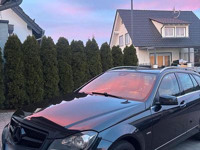 Second-hand Mercedes C200 136 CP (100 kW) 2011 Negru Break
