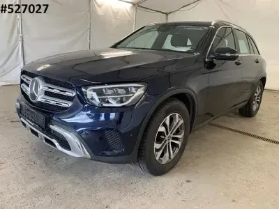 Gebraucht Mercedes GLC220 194 PS (142 kW) 2022 Cavansitblau  metalliclack SUV
