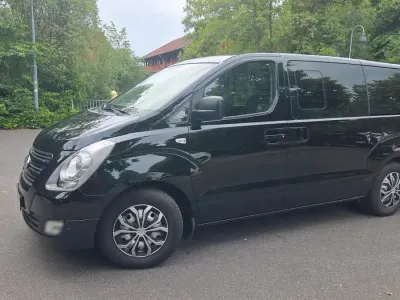 Gebraucht Hyundai H-1 Premium 170 PS (125 kW) 2017 Schwarz Van / Kleinbus