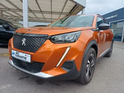 Gebraucht Peugeot 2008 Allure 131 PS (96 kW) 2022 Orange SUV