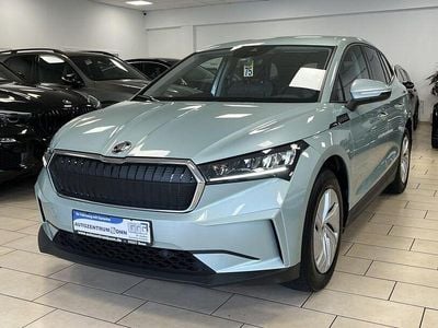 Silber Gebraucht 2022 Skoda Enyaq iV Loft SUV | 21.500 € (Fairer Preis)