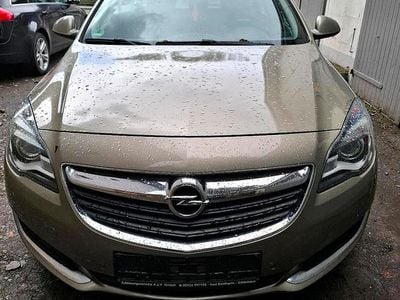Second-hand Opel Insignia 136 CP (100 kW) 2016 Auriu Break