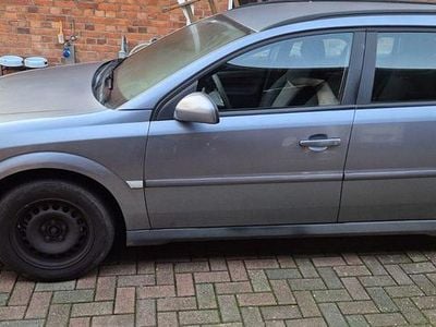 Silber Gebraucht 2004 Opel Vectra Kombi | 712 € (Fairer Preis)