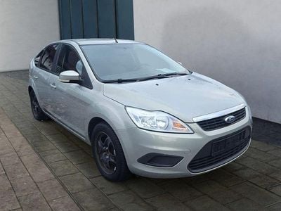 Gebraucht Ford Focus Style 116 PS (85 kW) 2010 Silber Limousine