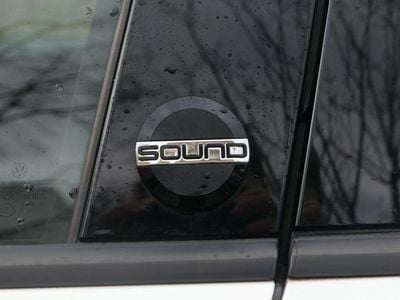 Gebraucht VW Golf Sportsvan Sound 125 PS (91 kW) 2017 Weiß Van / Kleinbus