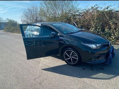 Gebraucht Toyota Auris Team 136 PS (100 kW) 2018 Schwarz Limousine