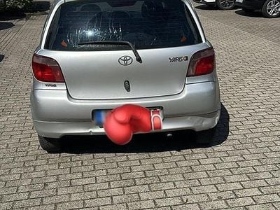 Usata Toyota Yaris 68 CV (50 kW) 2004 Argento Utilitaria
