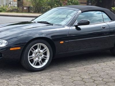 Jaguar XK8