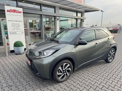 Grün Gebraucht 2024 Toyota Aygo Pulse Kleinwagen | 14.990 € (Fairer Preis)