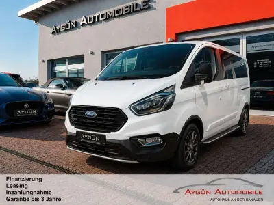 Gebraucht Ford Tourneo Active 185 PS (136 kW) 2022 Frozen white Van / Kleinbus