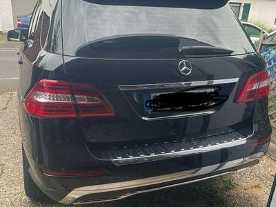 Schwarz Gebraucht 2012 Mercedes ML350 SUV | 19.350 € (Fairer Preis)
