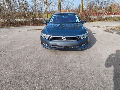 Gebraucht VW Passat Highline 190 PS (139 kW) 2015 Limousine