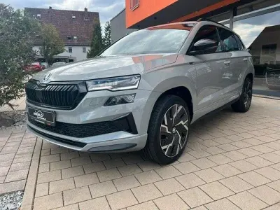 Gebraucht Skoda Karoq SportLine 190 PS (139 kW) 2023 Grau SUV