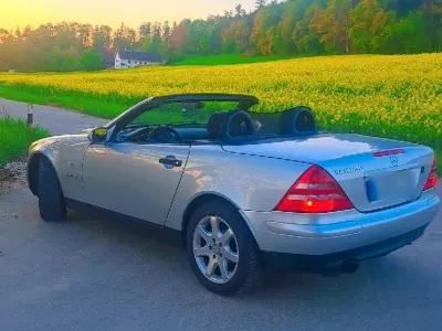 Gebraucht Mercedes SLK230 193 PS (141 kW) 1998 Silber Cabrio