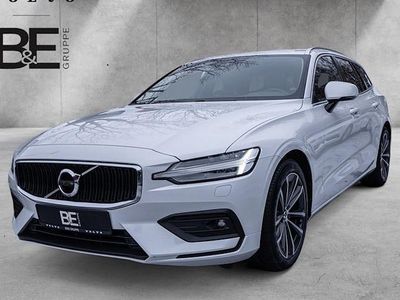 Usata Volvo V60 Momentum 190 CV (139 kW) 2020 Bianco Station wagon