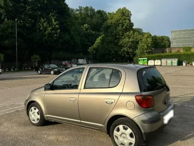 Gebraucht Toyota Yaris 65 PS (47 kW) 2005 Beige Kleinwagen