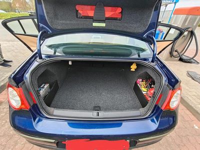 Usata VW Passat 150 CV (110 kW) 2005 Blu Berlina