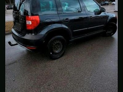Usata Skoda Yeti 140 CV (102 kW) 2011 Nero SUV