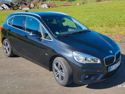 Gebraucht BMW 218 Active Tourer Sport Line 136 PS (100 kW) 2017 Schwarz Van / Kleinbus