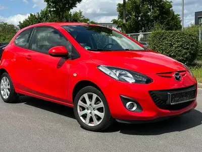 Gebraucht Mazda 2 Active 75 PS (55 kW) 2011 Rot Kleinwagen