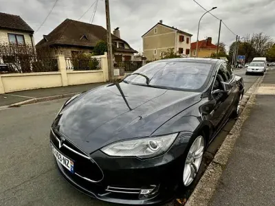 Käytetty Tesla Model S