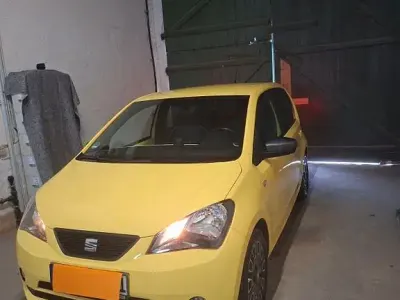 Używany Seat Mii Chic 60 KM (44 kW) 2019 Żółty Hatchback