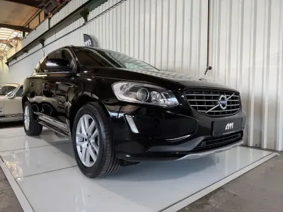 Second-hand Volvo XC60 Summum 190 CP (139 kW) 2016 Negru SUV