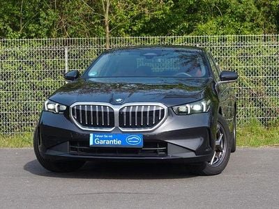 Gebraucht BMW 520 Sport Line 190 PS (139 kW) 2024 Grau Limousine