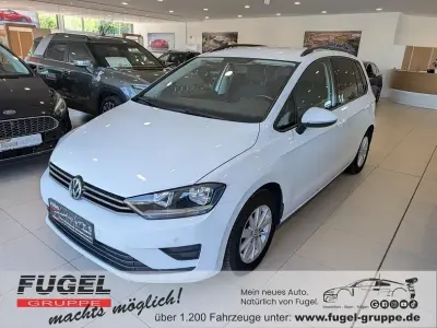 Używany VW Golf Sportsvan Trendline 86 KM (63 kW) 2018 Biały Minivan