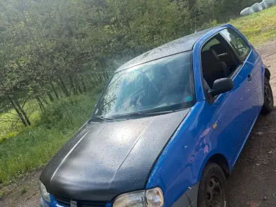 Używany Seat Arosa 50 KM (36 kW) 1999 Niebieski Hatchback