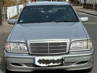 Mercedes C180