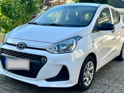 Gebraucht Hyundai i10 Classic 67 PS (49 kW) 2017 Weiß Kleinwagen