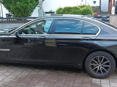 BMW 730