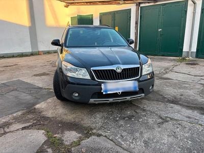 Schwarz Gebraucht 2010 Skoda Octavia Scout Scout 4x4 Kombi | 5.750 €