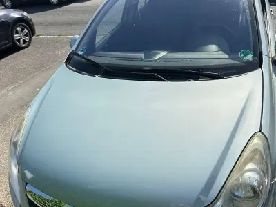 Gebraucht Opel Corsa Color Edition 87 PS (63 kW) 2009 Silber Kleinwagen