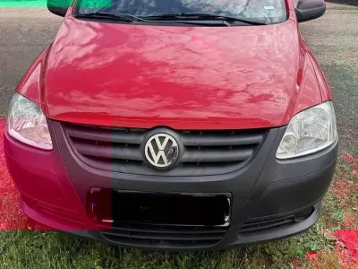 Gebraucht VW Fox 54 PS (39 kW) 2010 Rot Kleinwagen