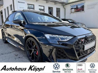 Neu Audi RS3 Sport 400 PS (294 kW) 2026 Schwarz Limousine