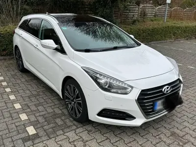 Gebraucht Hyundai i40 141 PS (103 kW) 2015 Weiß Kombi