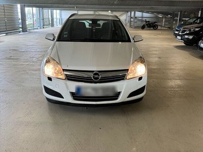 gebraucht Opel Astra Fachbereift