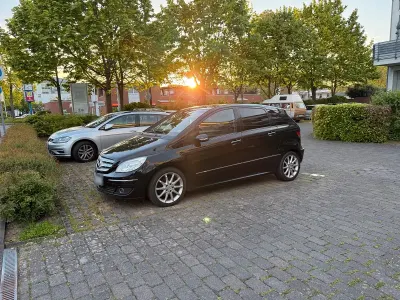 Gebraucht Mercedes B200 136 PS (100 kW) 2006 Schwarz Van / Kleinbus
