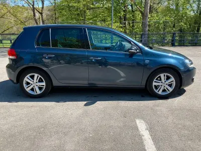 Gebraucht VW Golf VII 105 PS (77 kW) 2012 Blau Limousine