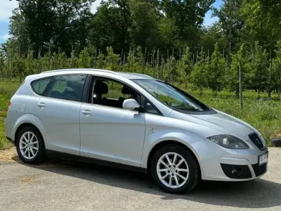 Gebraucht Seat Altea Ecomotive 105 PS (77 kW) 2012 Silber Van / Kleinbus