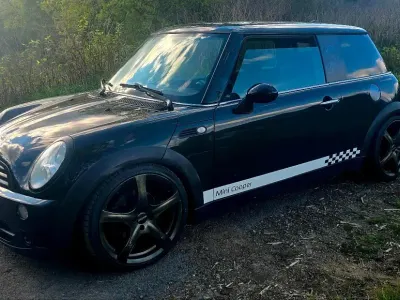 Gebraucht Mini Cooper 90 PS (66 kW) 2005 Schwarz Kleinwagen