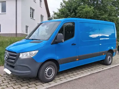 Gebraucht Mercedes Sprinter 150 PS (110 kW) 2023 Blau Van
