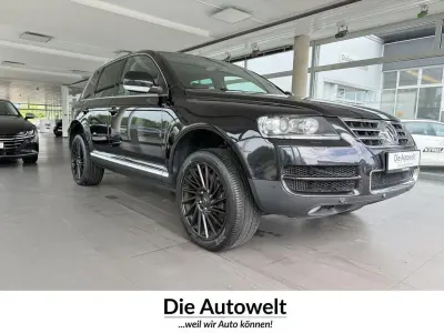 Używany VW Touareg Executive 450 KM (330 kW) 2005 Czarny SUV